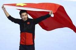 开云下载-日本选手勇夺短道速滑比赛银牌