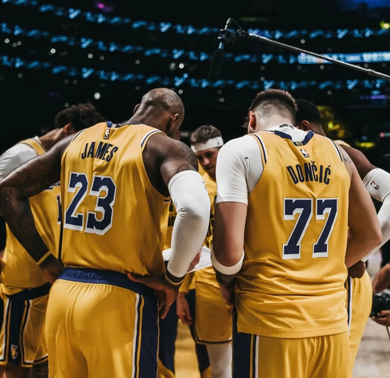 76人险胜雄鹿,黄蜂战胜骑士遭遇两连败 76人险胜雄鹿,黄蜂战胜骑士遭遇两连败